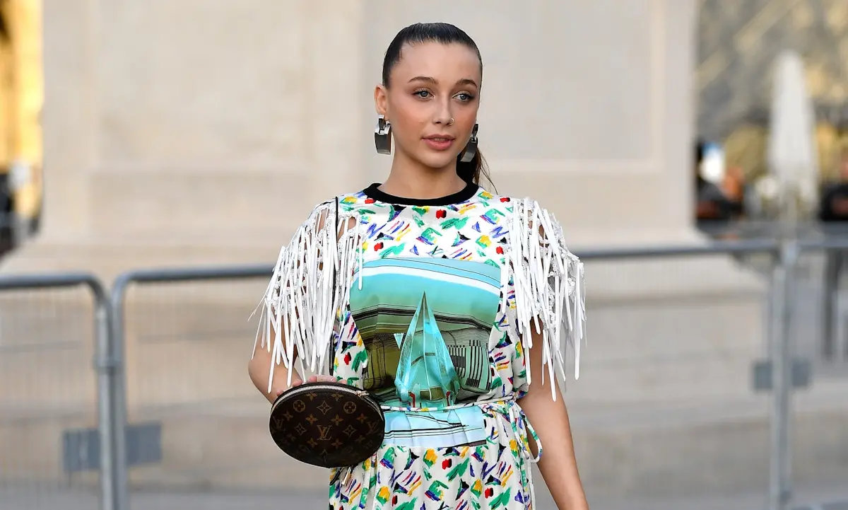 Qui est Emma Chamberlain, la nouvelle influenceuse que la mode s’arrache ?